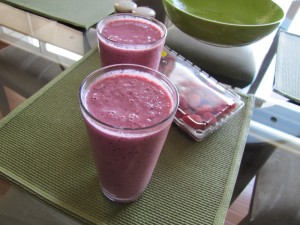 A Simple Very Berry Smoothie…So Easy to Make and Enjoy!