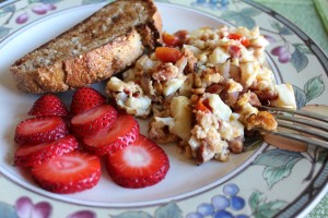 Scrambled Egg Whites with Ham, Vegetables, and Mozzarella
